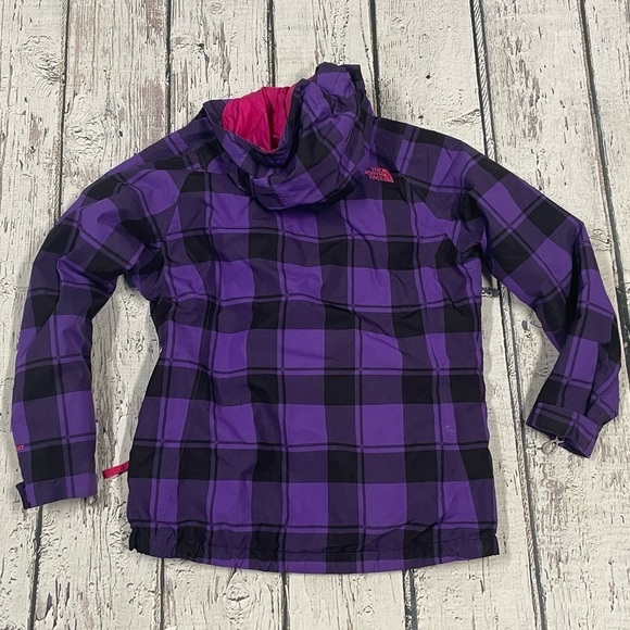 Girls The North Face Purple HyVent Shell Hooded Ski Jacket - Picture 2 of 12